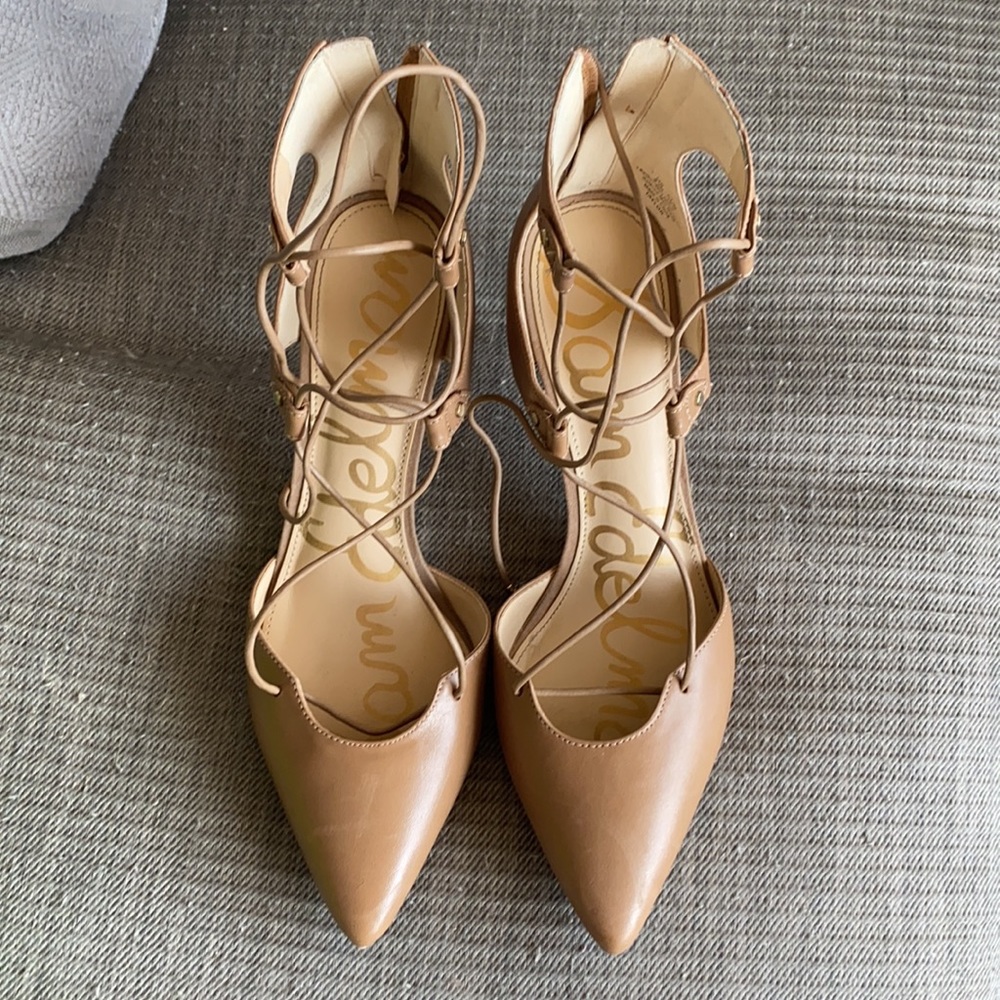 Like New Sam Edelman tan pumps heels size 8.5